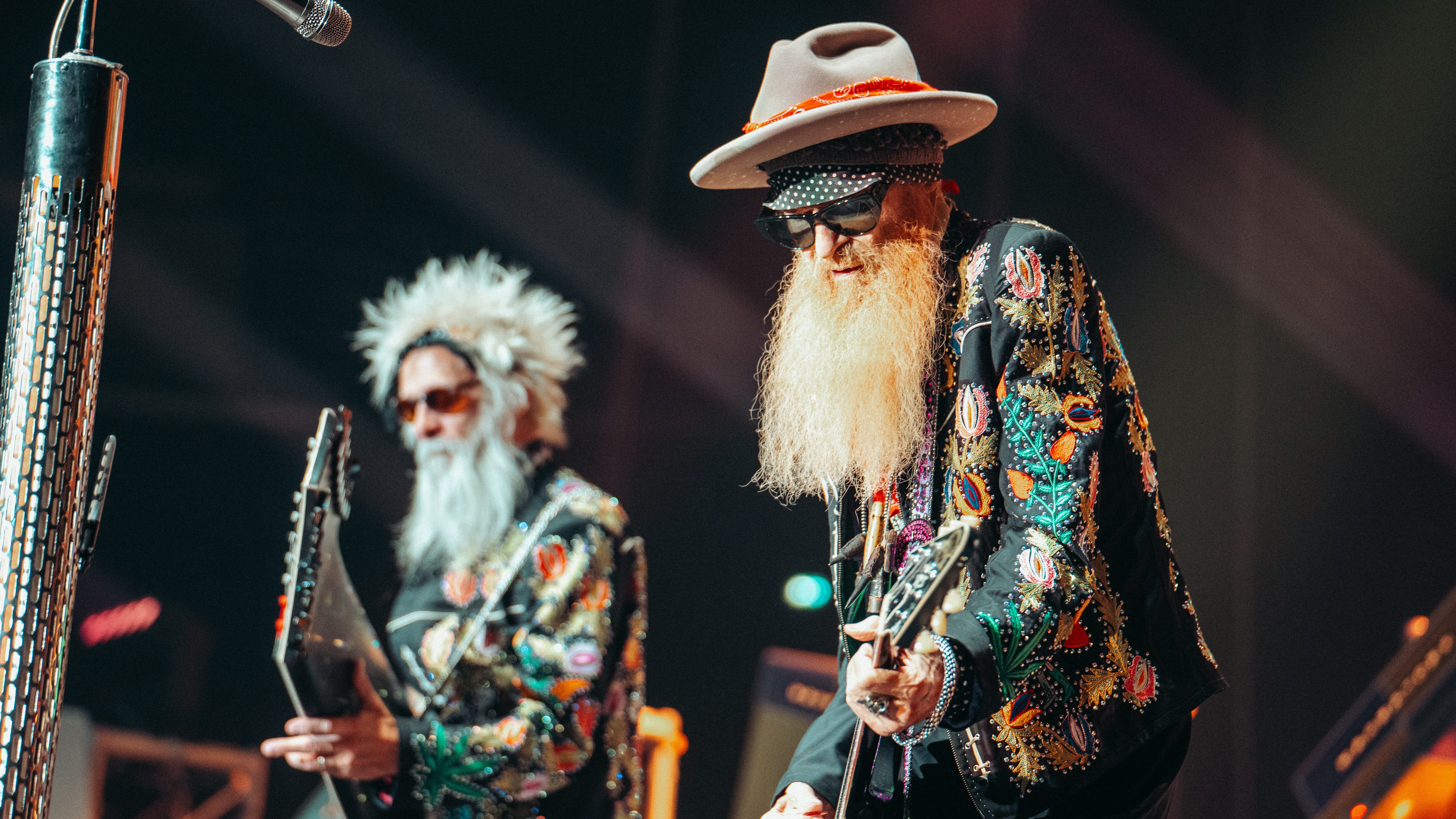 Billy Gibbons et ZZ Top font trembler l’Adidas Arena (Paris)