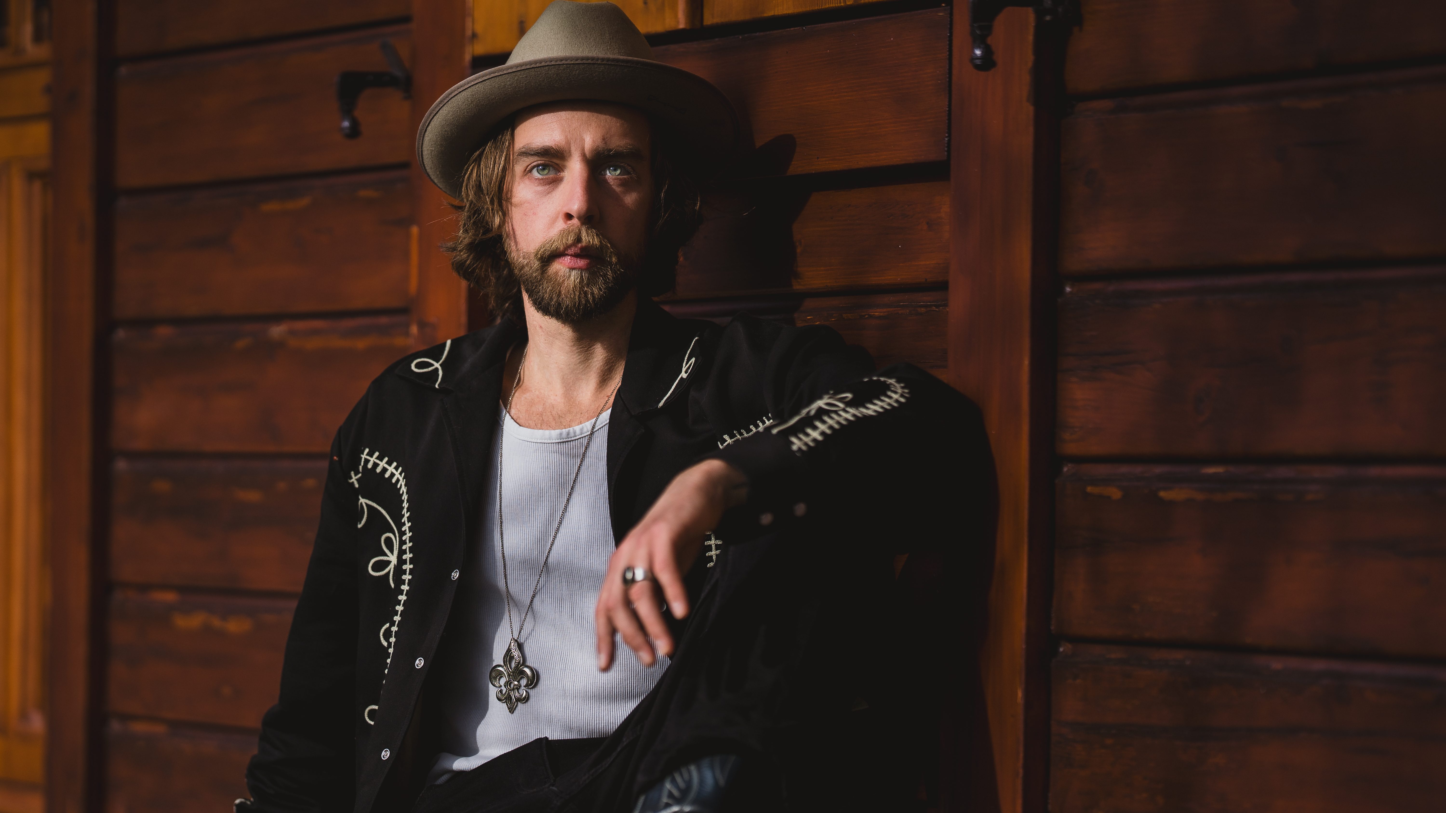 DD Rey : Victor Sbrovazzo seul face au blues
